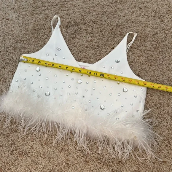 La’ Ros White V-neck Feather Crop Top with crystals Medium - Picture 10 of 13